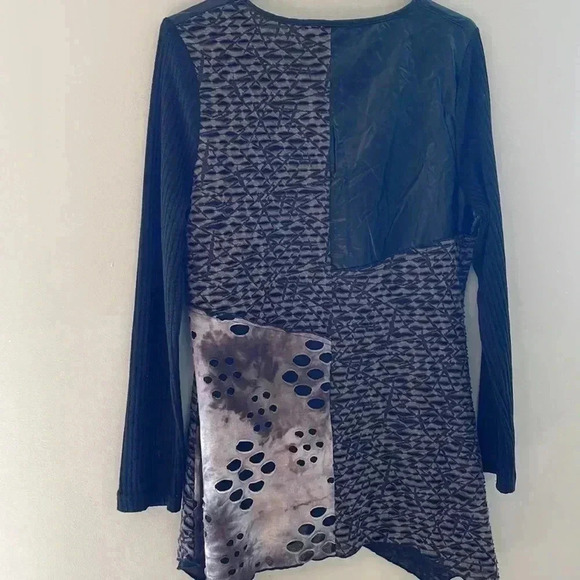 ❤️2/$30❤️[L]Minkas Mesh Accented Multi  Material Patches Tunic Sweater - Picture 6 of 11